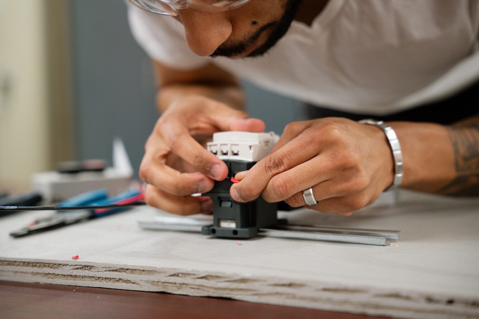 Programmed Electrical What to Expect from an Electrical Program: Training & Career Prep